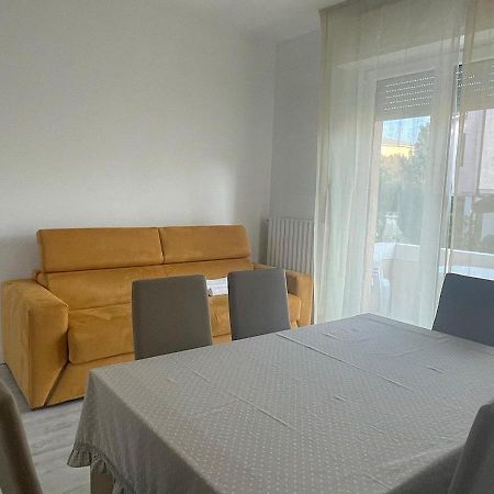 La Magnolia Apartments III Poppy Десенцано дел Гарда Екстериор снимка
